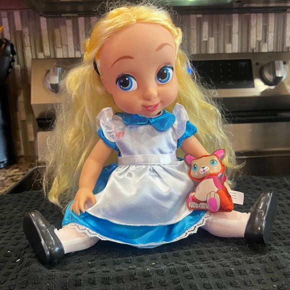 Baby Alice in Wonderland with Cat wristlet - Picture 5 of 5